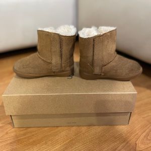 Ugg classic toddler boot